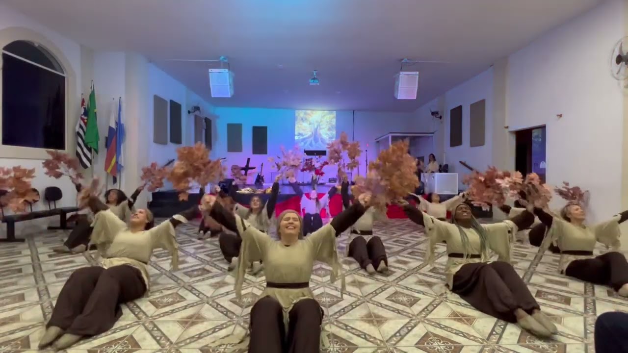 Só quem tem raiz - @SarahFariasOficial - Ministério Renascença