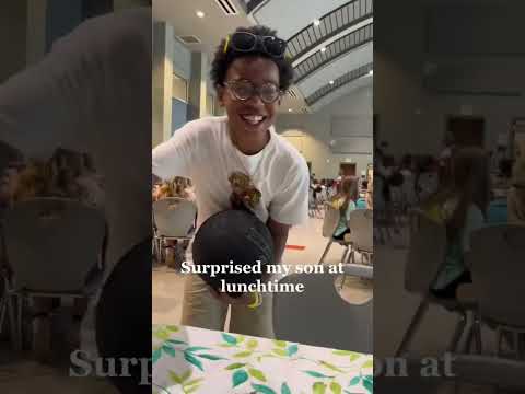 His reaction is too wholesome ❤️ (via: @Wyldamerica) #shorts
