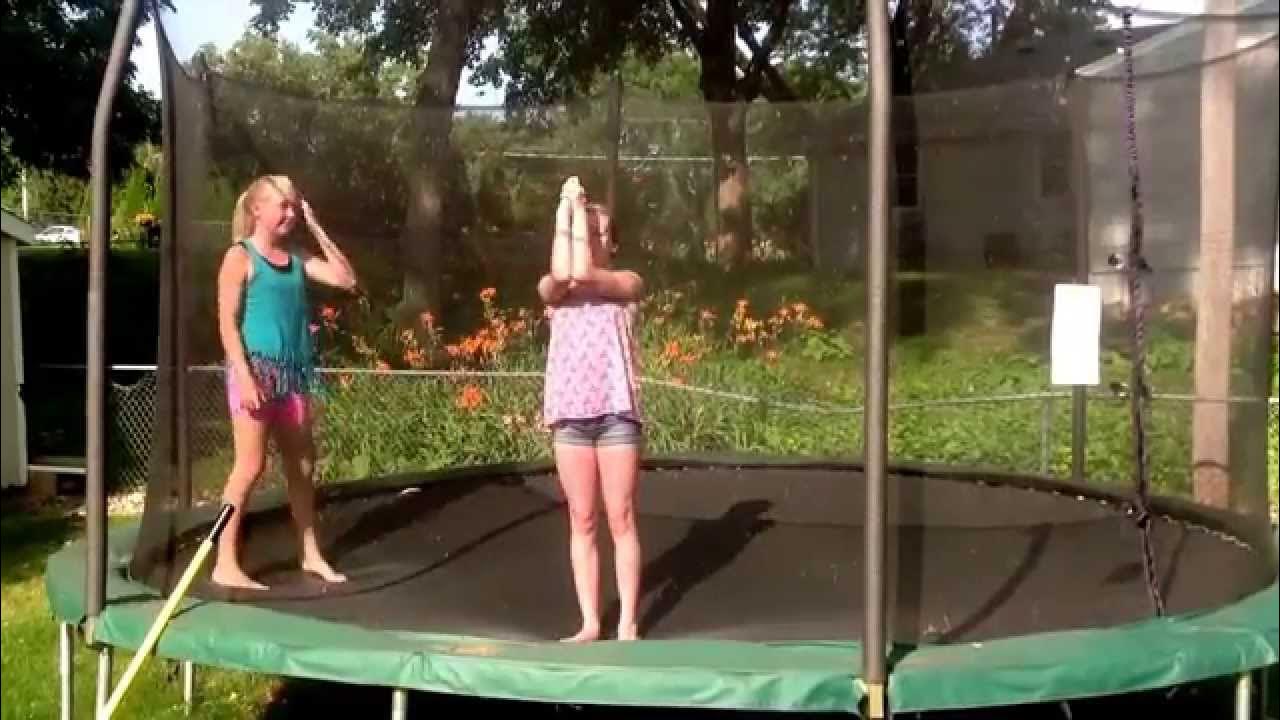 How to do a standing back tuck on a trampoline - YouTube