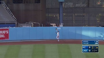 KC@LAD: Cain makes a leaping catch at the wall
