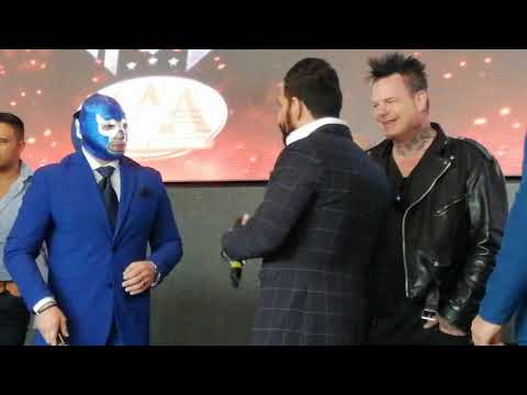 Blue Demon Jr presenta a su Junior que sigue en preparación para debutar