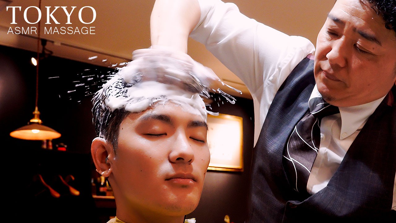 Парикмахер, который способствует циркуляции крови в коже головы.