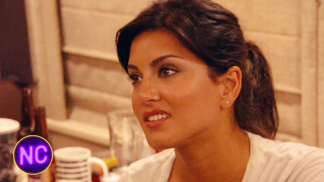5 Minutes Alone With Pornstar Sunny Leone The Virginity Hit 2010 5-minutes-alone-with-pornstar-sunny-leone-the-virginity-hit-2010