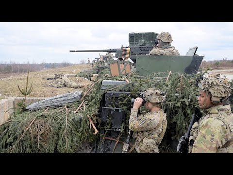 Soldiers Conduct Platoon