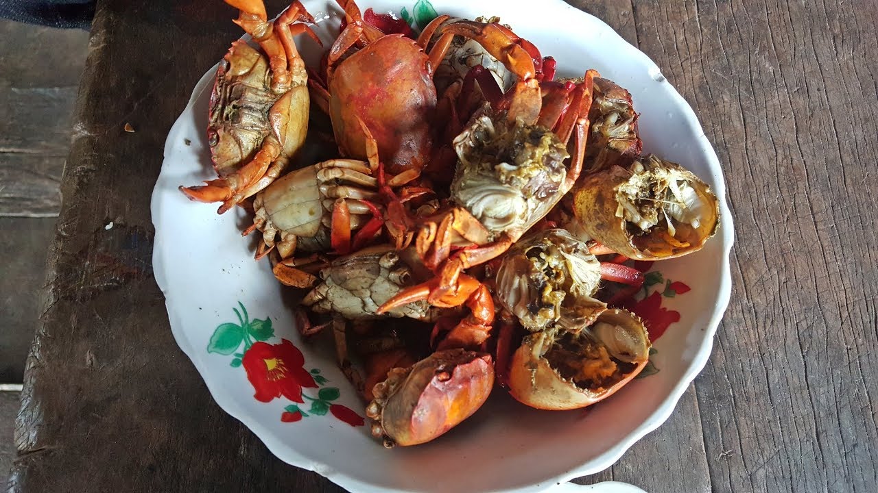 ลุยฝนในลาวใต้ EP36:คั่วปูนา อาหารบ้านๆ มาเด้อพี่น้องกินกะปูนา