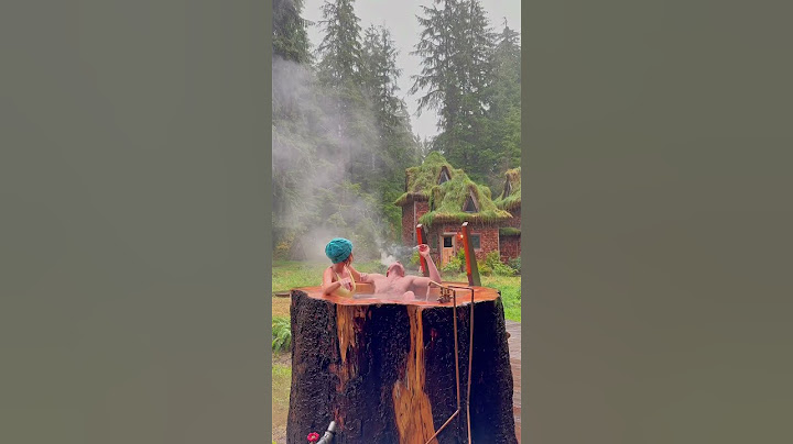 The stump tub at Cabinland