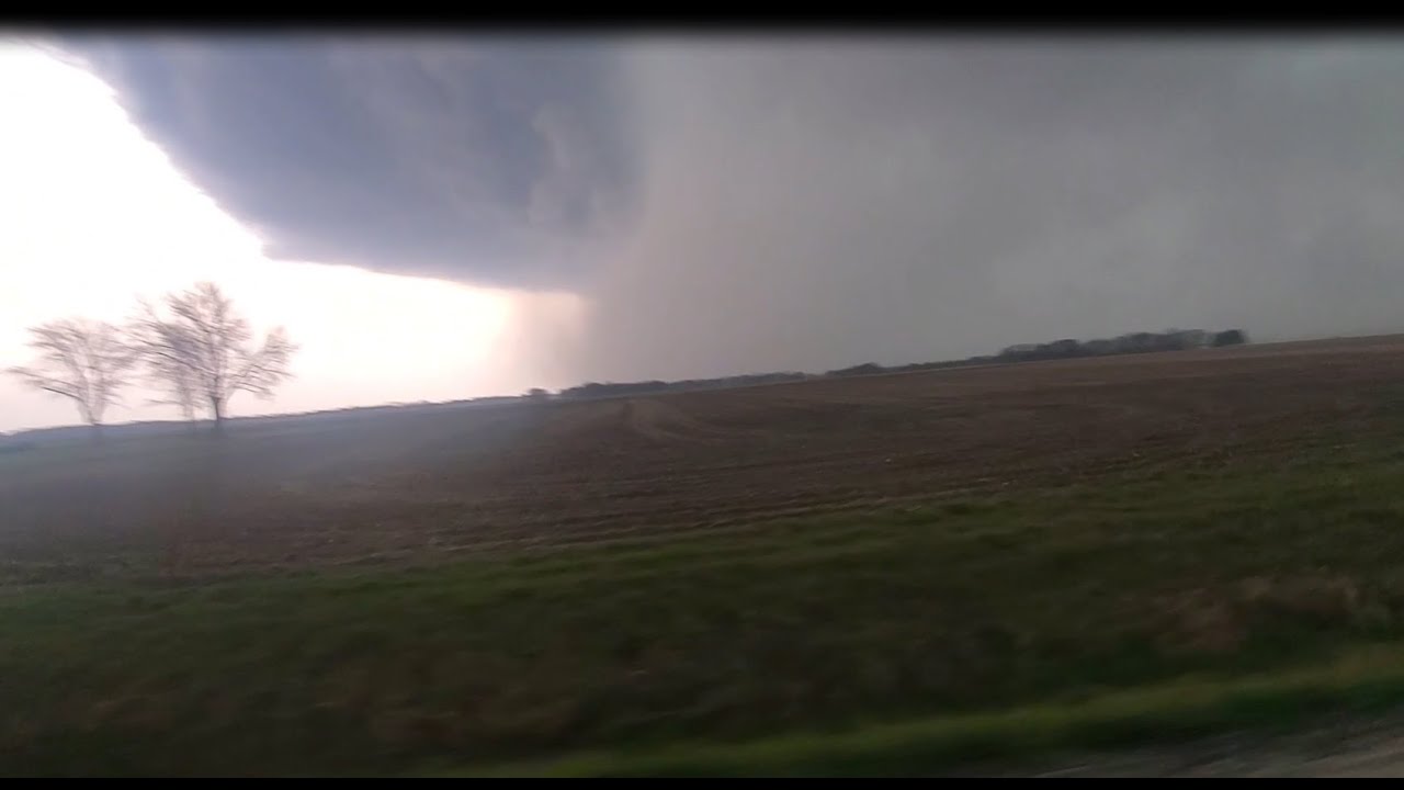 Industry IL supercell and tornado - 4/4/23 - YouTube