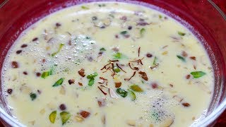Watch how to make basundi! basundi is a sweetend and thickened
conedensed milk flavoured with lots of dry fruits & nuts. this very
popular indian desser...