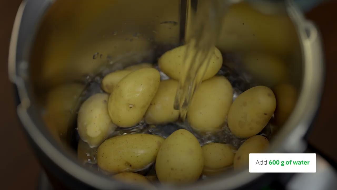 TM7 + Blade Cover & Peeler How to - Peeling vegetables