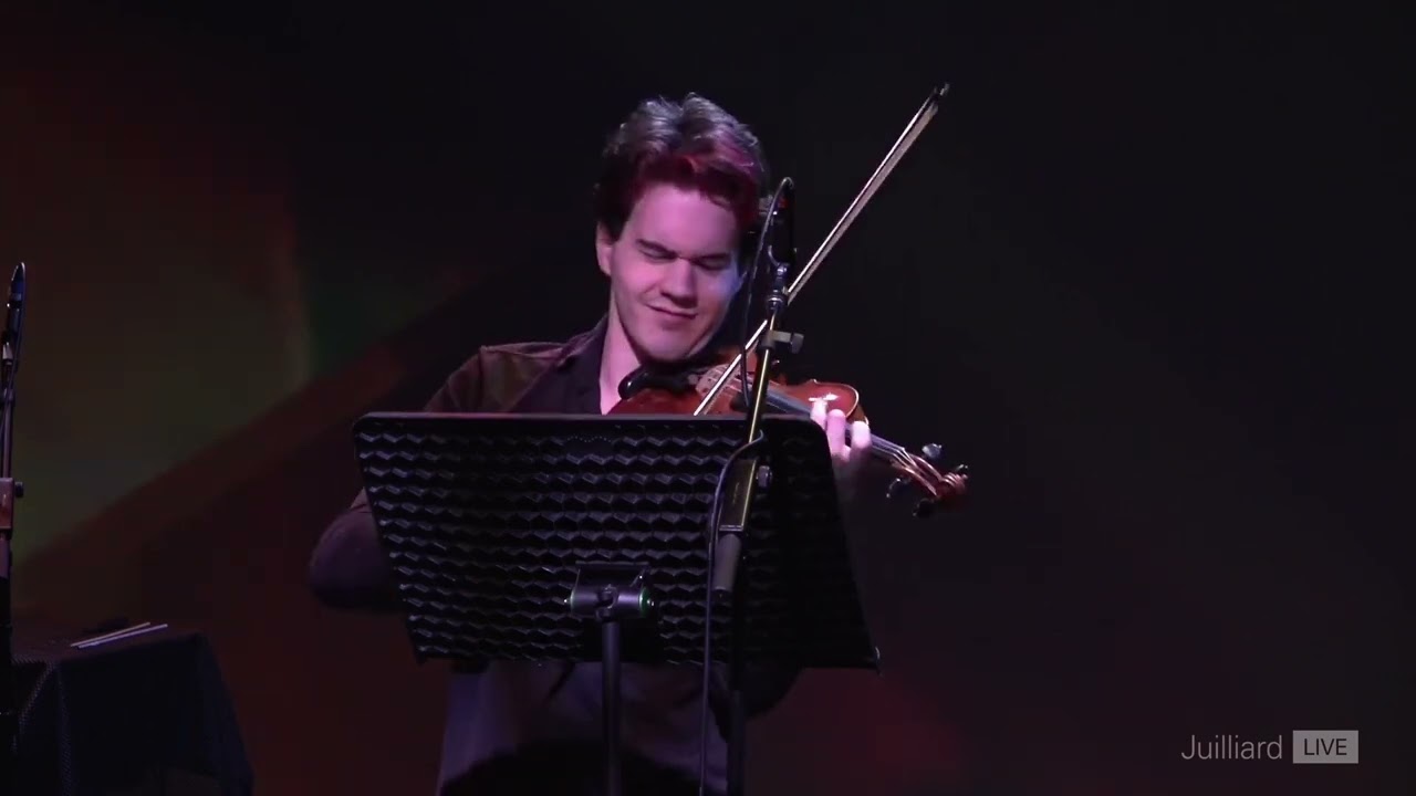 Tania León: Axon for solo violin and interactive computer (2002)