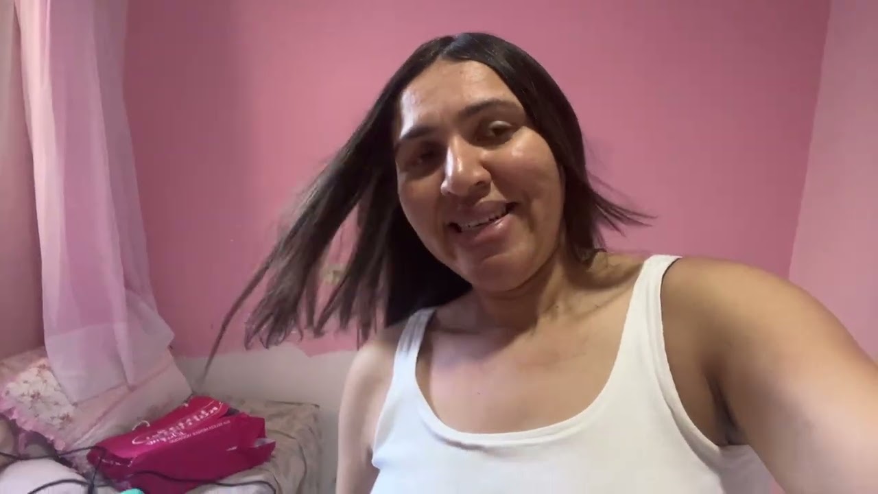 Dei selagem no meu cabelo, e fazendo comidinha para a janta à noite 