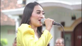 Dasi & Gincu '' Nia Agustin feat Dayat Ora Omom'' New Pandawa