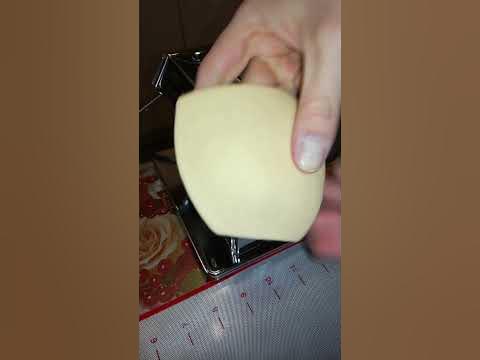 Раскатка теста для домашней пасты - YouTube