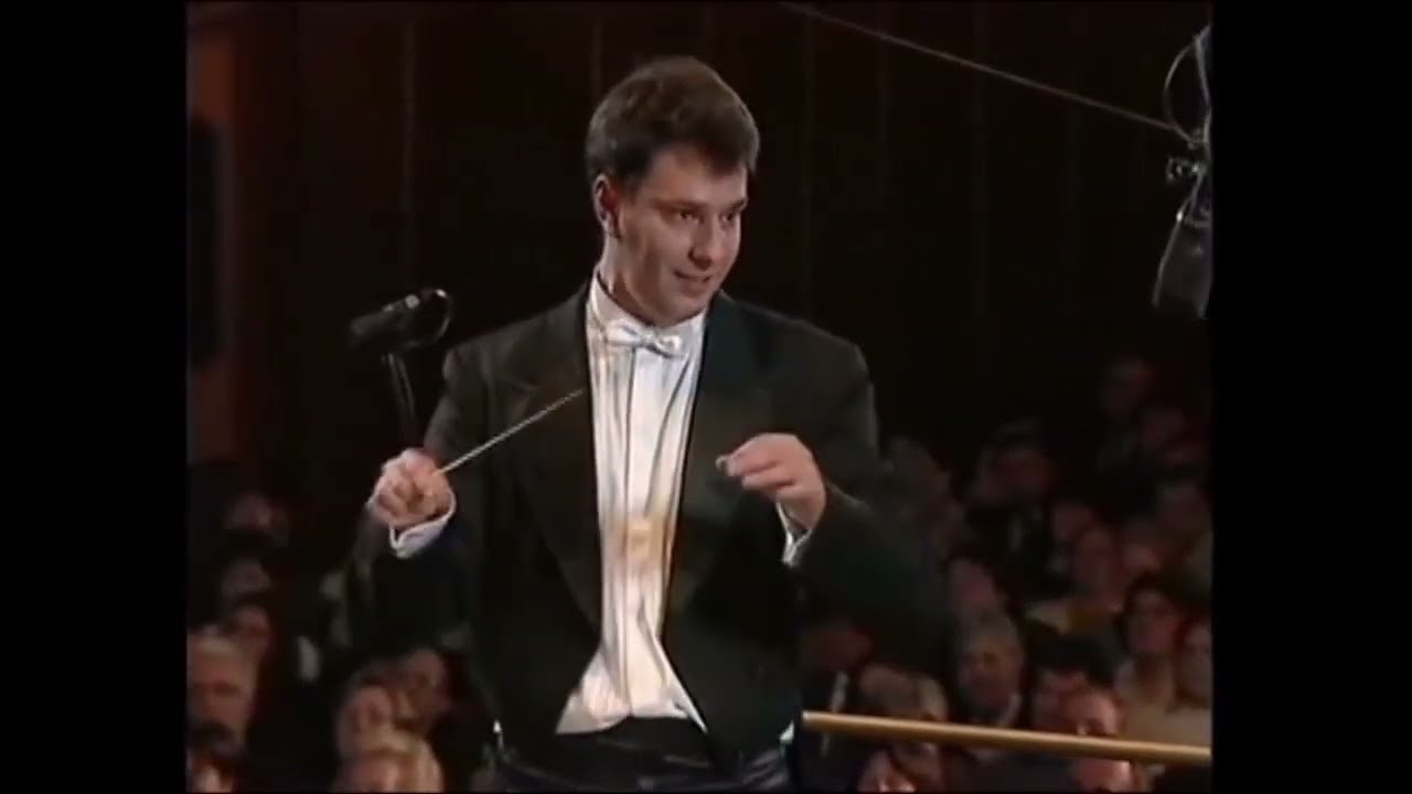 Bartók: Romanian Folk Dances (orchestral version) - Domonkos Héja, Danubia Orchestra