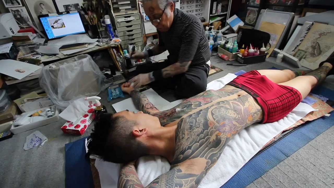 Horiyoshi 3 Sensei At Work 三代目彫よし Youtube Horiyoshi 3 Sensei At Work 三代目彫よし Youtube