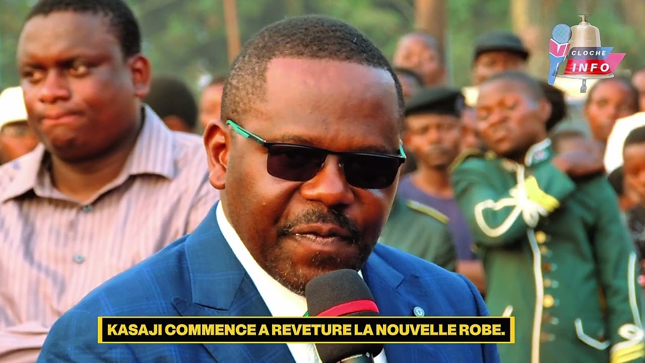 KASAJI COMMENCE A REVETURE LA NOUVELLE ROBE.