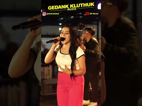 goyangan aduhaaaay dari roro derissa #dangdut #shortvideo