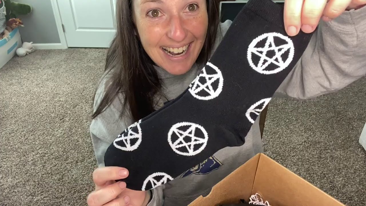 SCS UNBOXING: Halloween Box II Stitch Box V from The Witchy Stitcher