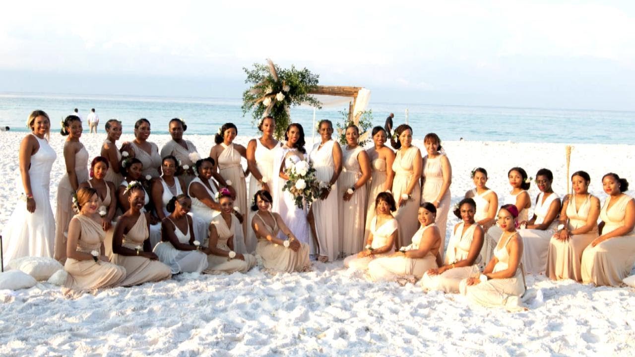 This Woman Had 34 Bridesmaids in Her Wedding