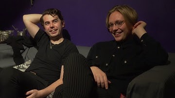 THE HOWL AND THE HUM // INTERVIEW WITH VINTAGE SOCIETY