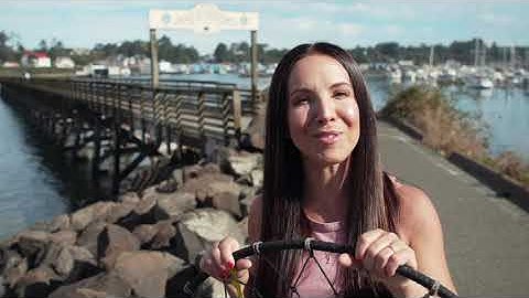 Crabbing for Dungeness in Newport Oregon