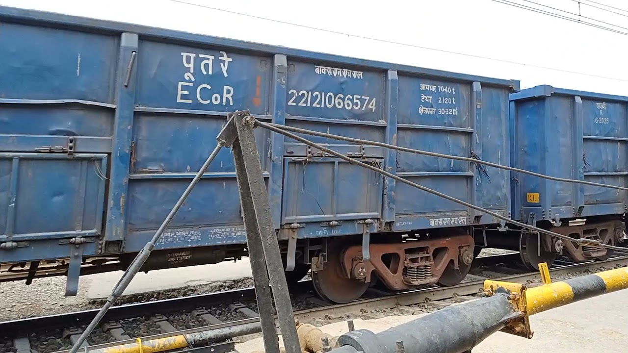 malgadi crossing the railway phatak