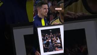 🏀​👏​ Quel bel hommage de l'ASVEL pour Nando De Colo #basketball #basket #asvel
