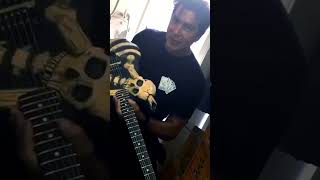 George Lynch Plays a Line 6 Amp &amp; STILL SOUNDS INSANE 🤯 Bones Guitar Mojo | Tone Is in the Hands?