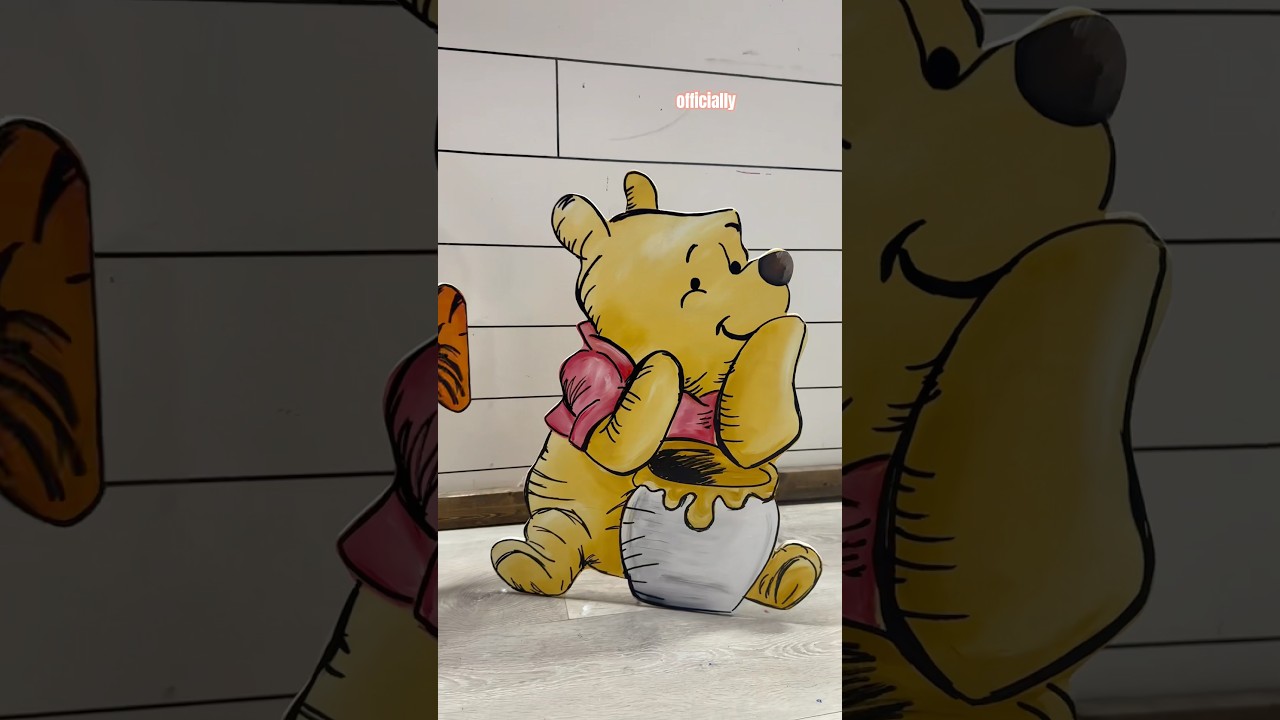 🐝Custom handmade Winnie the Pooh birthday banner and prop 