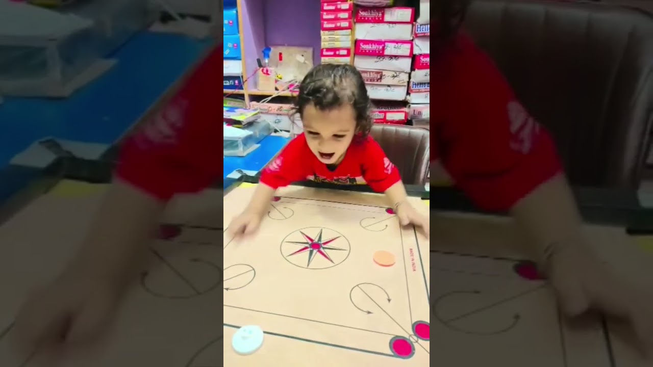 cute carrom player 🥰🥰🥰