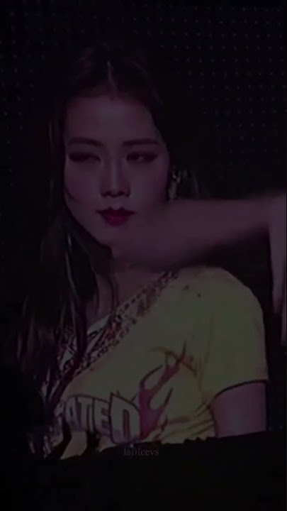When the audience couldn't handle Jisoo's visuals😳😳😍😘