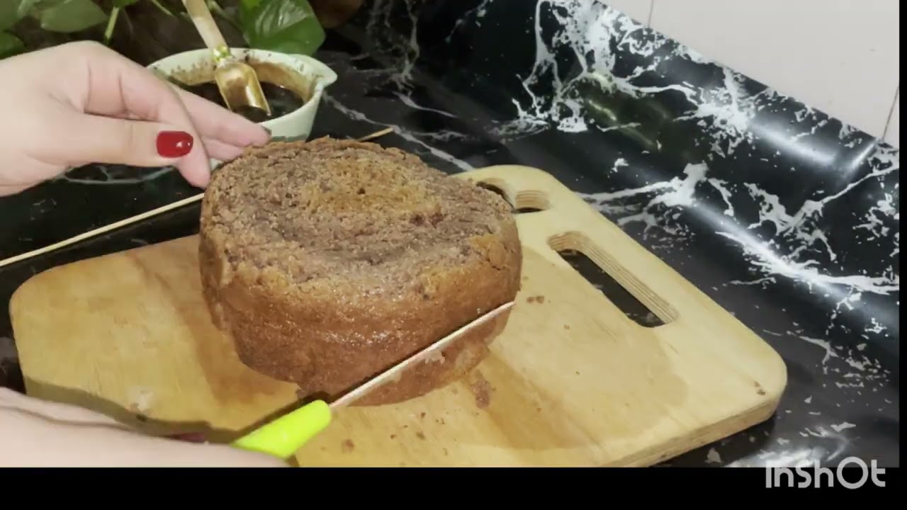 کیک شکلاتی خانگی با روکش خامه 