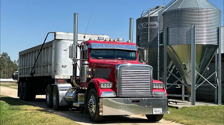 A day in the life of a 20 year old owner operator hauling chicken 💩!!