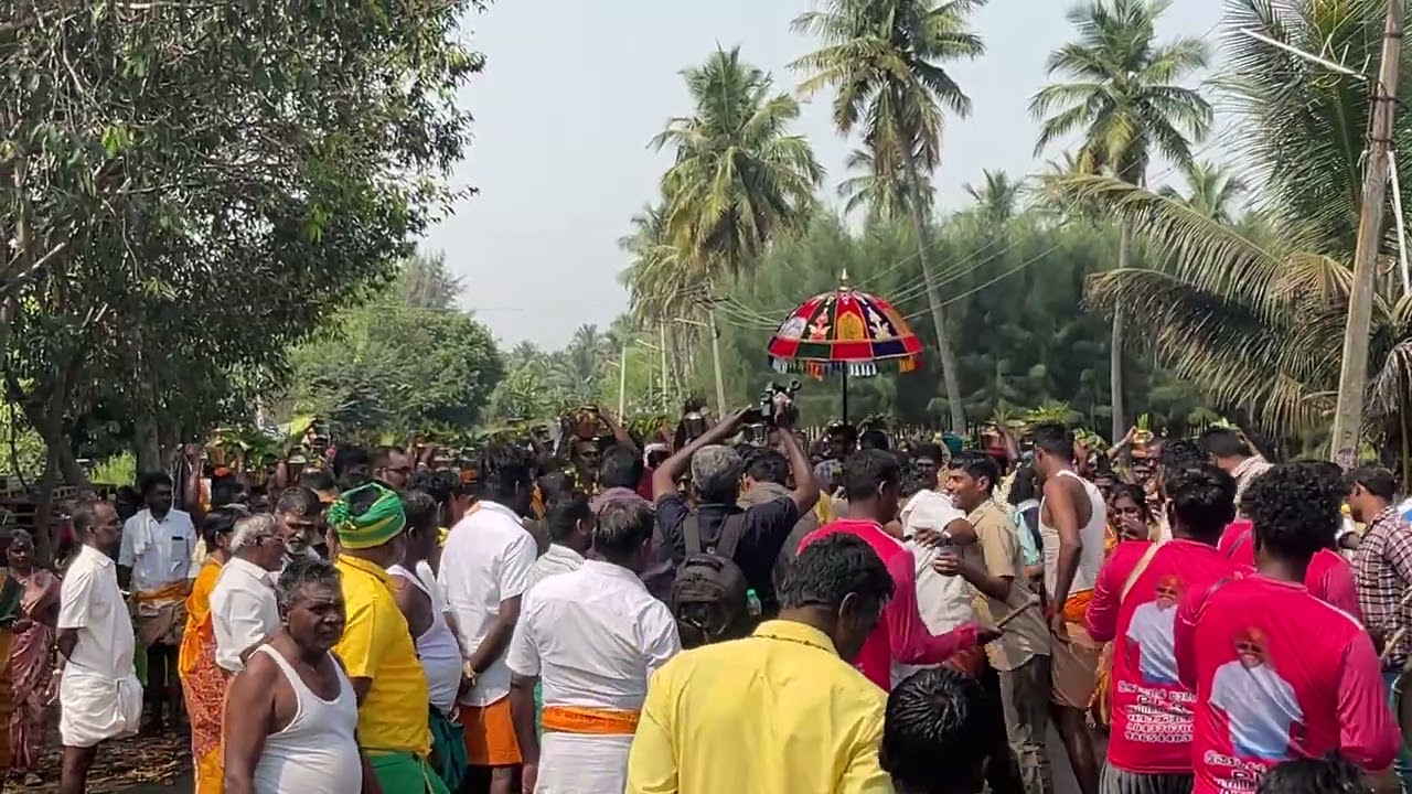 பாப்பம்பாளையம் ஸ்ரீ முத்துக்குமாரசாமி கும்பாபிஷேக தீர்த்த குடம்