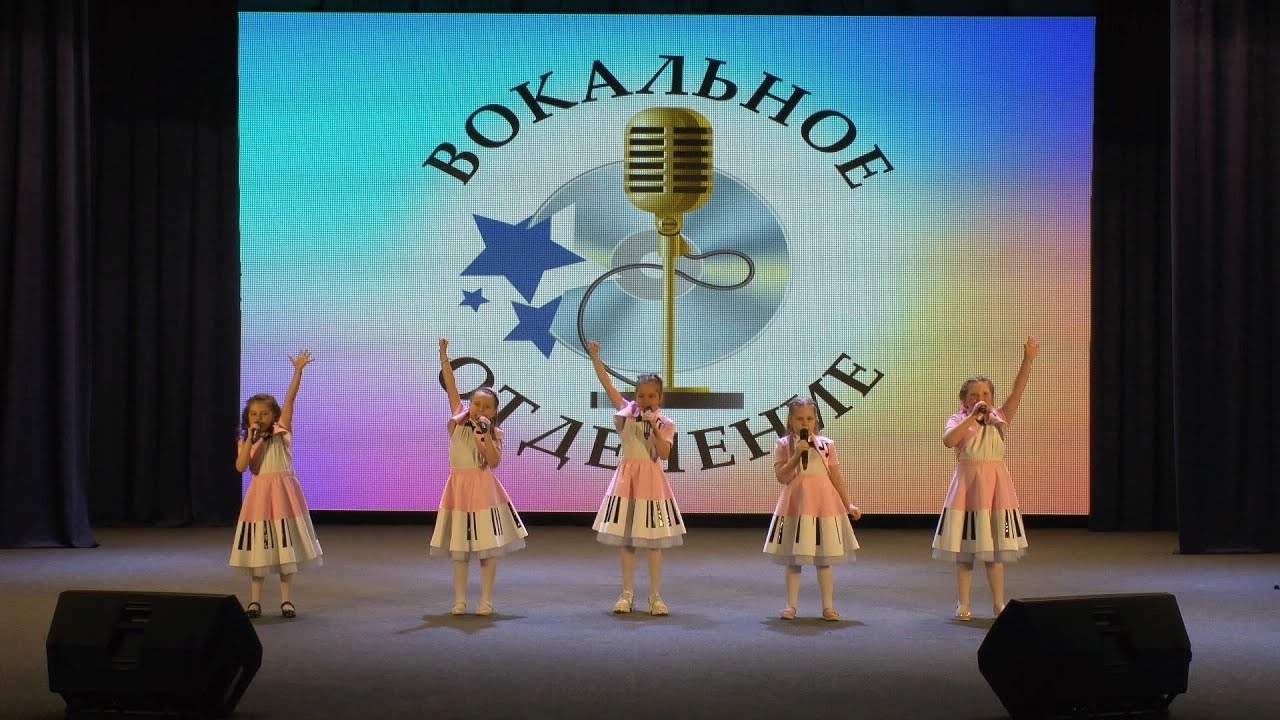 текст песни матрешки. матрёшка русская деревянная игрушка. матрешки песенки. песня про матрешку для детей текст. матрешки композиция.