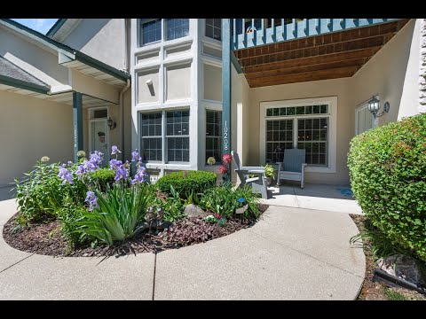 10208 W Deerwood Lane, Franklin, WI home video tour