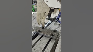 Screen window lock hole automatic punching machine, batch punching, precise and efficient!