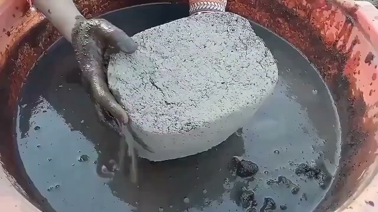 ASMR|| Red Dirt of different shapes water 💦 crumbling #satisfying #asmrvideos #asmr #relax