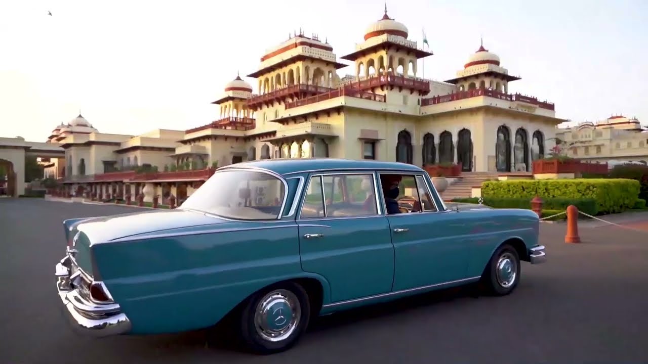 cinematic Royal Vintage ll 1961 Mercedes Benz 220 SB