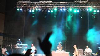 Kendrick Lamar disses Meek Mill live in Williamsburg
