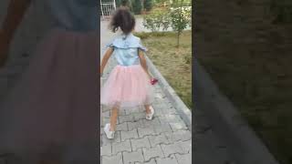 Zehra Yiğit Bebeğin Kırmızı Arabasını Kırdı Param Parça Etti
