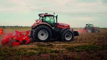 Tractor at work - New McCormick X7.6 VT Drive Stage V