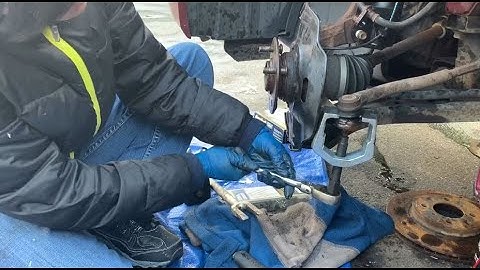 How To Remove & Separate Tie Rod Or Ball Joint Easily Using Pitman Arm Puller | Demo & Tools Review