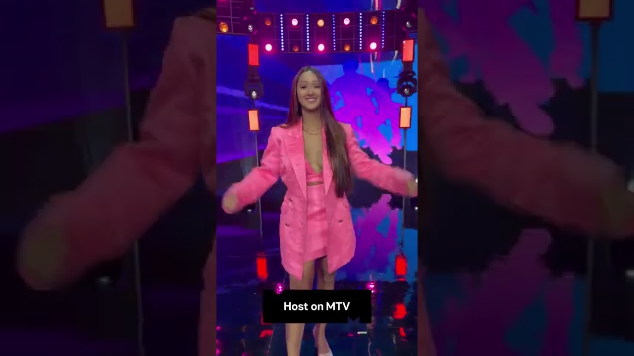 hustle contestant and host 