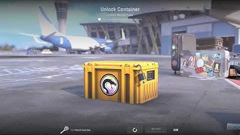 Opening a CS2 case until a Gold appears.... DAY 760