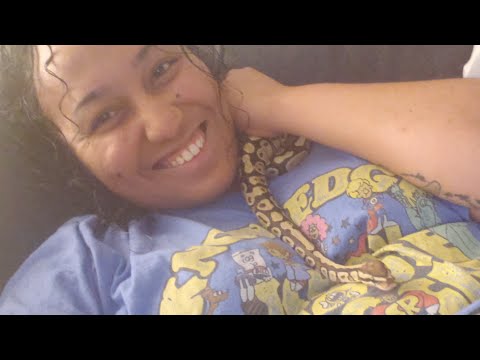 He's more scared of you. (Sailor Vlog #13)