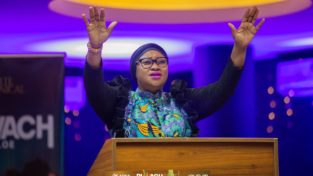 Apprend a prier avec intelligence | Pasteur Joëlle Kabasele 