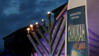 Many gather in Marion Square on fourth night of Chanukah