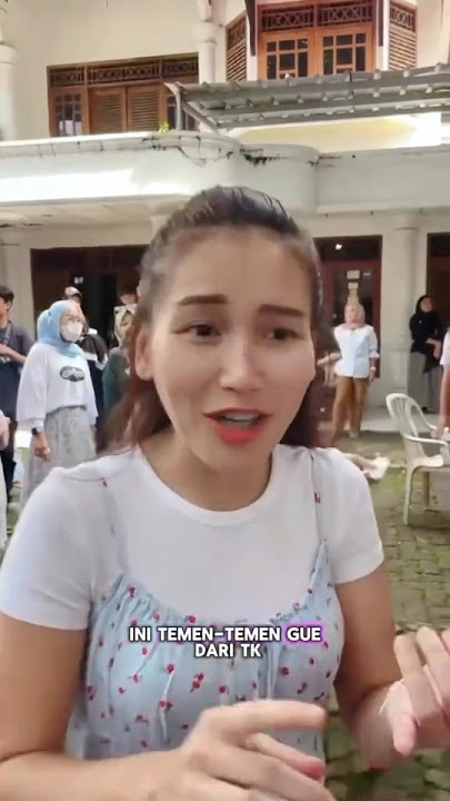 KETIKA AYU TING TING BERTEMU TEMAN LAMA SAAT NYOBLOS PILKADA #ayutingting #tiktok #shorts #video