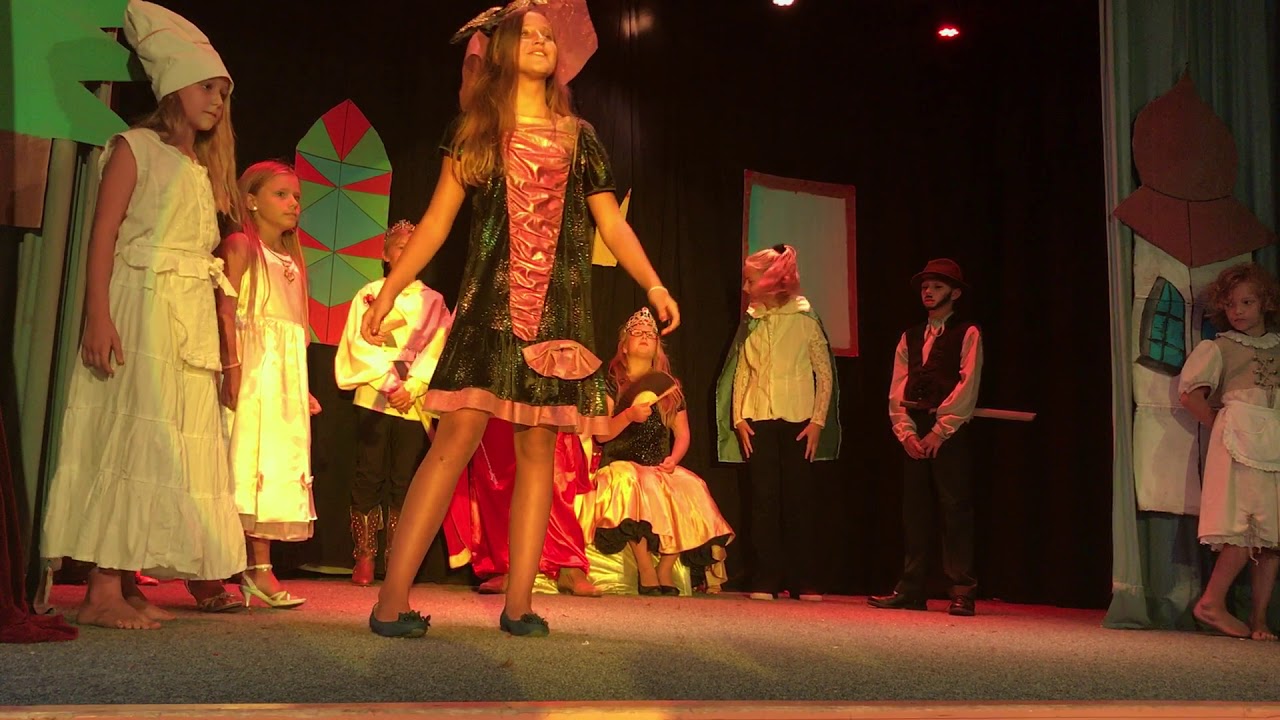 Karolínka Hrzánová - role Běly zrcadelnice LHS 3 /2017 Co takhle svatba princi?